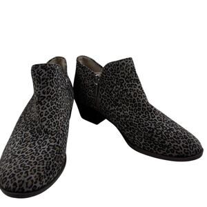 Crown & Ivy Kendall  Animal Leopard Print Leather Classic Chic Booties Women's 8